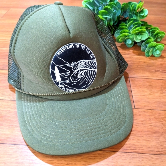OTTO Other - Mountains to the Sea trucker hat